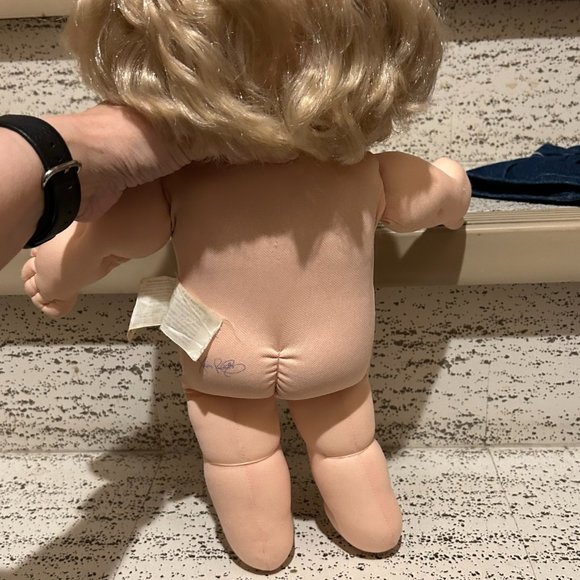 Cabbage Patch Kid Growing Hair - Picture 5 of 11